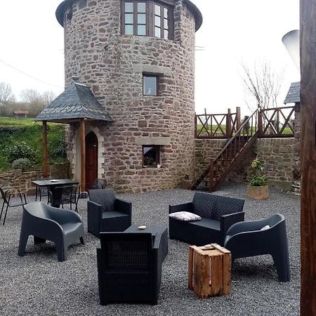 La Tour De Ver Gite Atypique Possibilite Table D'Hotes Sur Reservation Eksteriør bilde