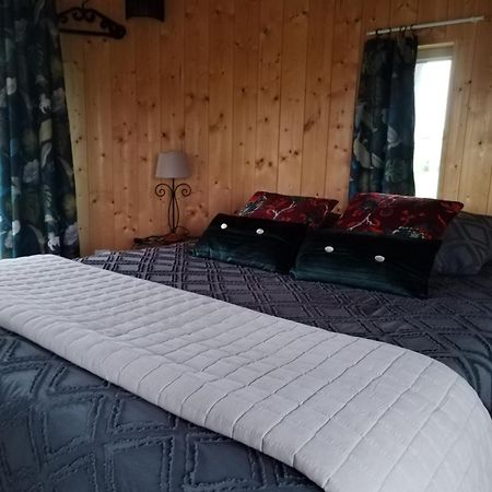 La Tour De Ver Gite Atypique Possibilite Table D'Hotes Sur Reservation Eksteriør bilde